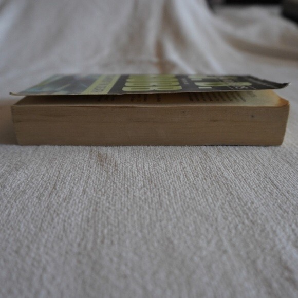 J.D. Robb / Nora Roberts Judgement in Death Romantic Suspense Novel - Picture 6 of 8